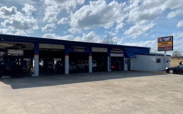 Photo of Graves Auto Service Inc, an auto repair shop in Cullman, AL