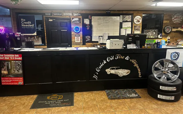 Photo of D'S QUICK OIL, TIRE & ALIGNMENT, an auto repair shop in Anniston, AL