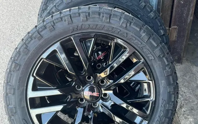 Photo of Yaquesitas's Tires & Wheels LLC, an auto repair shop in Phoenix, AZ