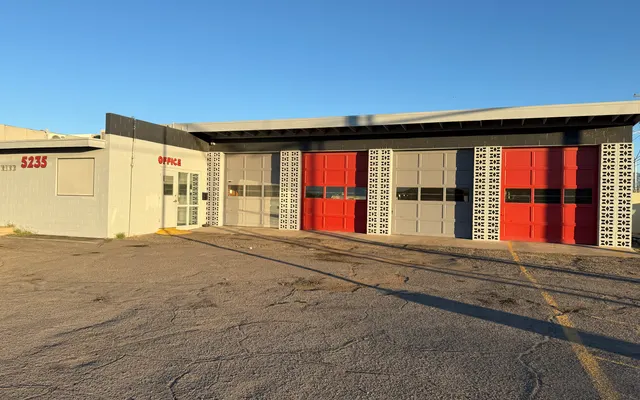 Photo of B&K Transmission, an auto repair shop in Tucson, AZ