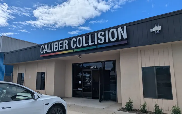 Photo of Caliber Collision, an auto repair shop in Santa Maria, CA