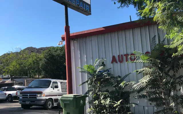 Photo of Smith Brothers Brake & Wheel, an auto repair shop in Tujunga, CA