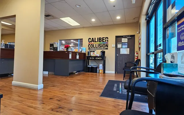 Photo of Caliber Collision, an auto repair shop in Elk Grove, CA