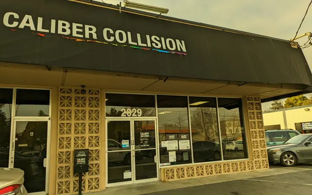 Photo of Caliber Collision, an auto repair shop in Mountain View, CA