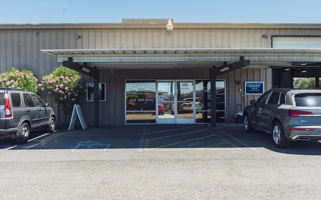 Photo of B & S Hacienda Auto Body, an auto repair shop in Dublin, CA