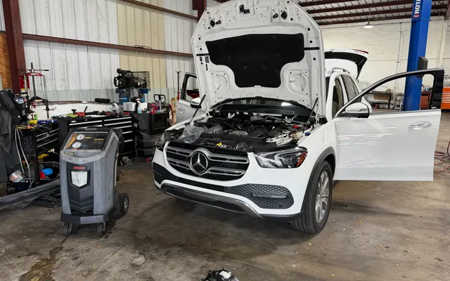 Photo of Rennen Imports, an auto repair shop in Tampa, FL