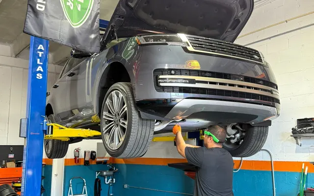Photo of ROVER 305 LLC, an auto repair shop in North Miami, FL