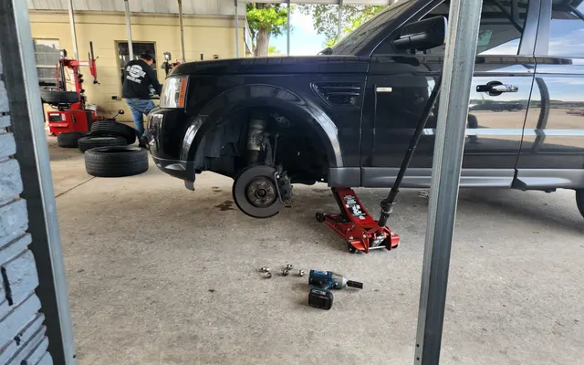 Photo of El Resortes, an auto repair shop in Fort Pierce, FL