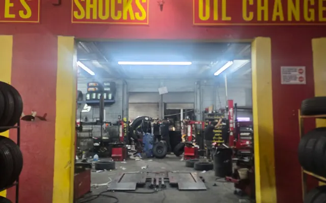 Photo of Pronto Tires & Auto Repair Mecanico Autos, an auto repair shop in Lake Worth Beach, FL