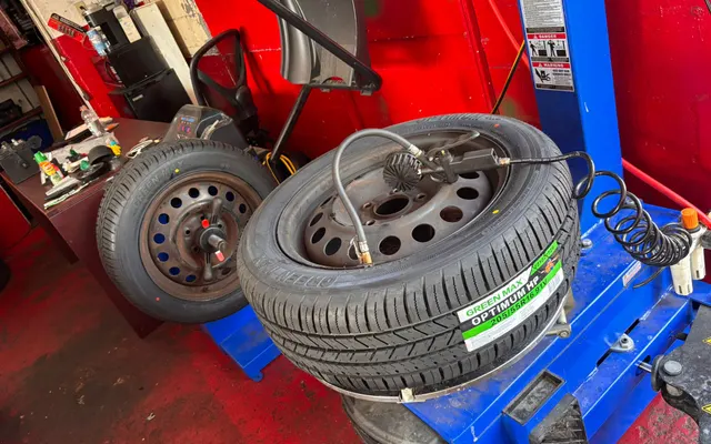 Photo of TOP DOG AUTO EXPRESS TIRE SHOP, an auto repair shop in Sanford, FL