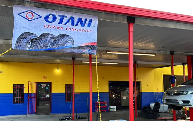 Photo of HELY'S TIRES AND MECHANIC SHOP, an auto repair shop in Tampa, FL