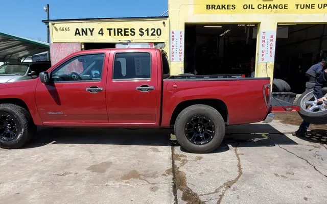 Photo of PIT STOP RIMS AND TIRES OF JAX INC, an auto repair shop in Jacksonville, FL