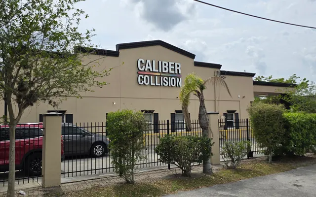 Photo of Caliber Collision, an auto repair shop in Orlando, FL