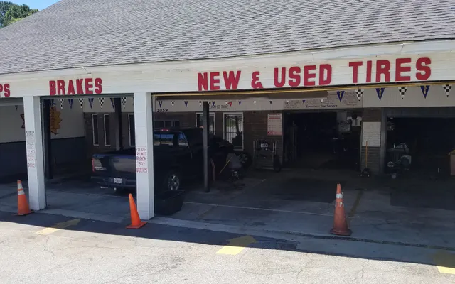 Photo of Emergency Tire, an auto repair shop in Decatur, GA