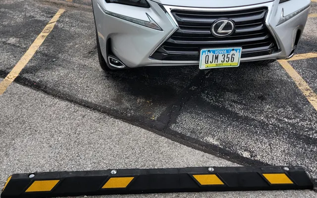Photo of Caliber Collision, an auto repair shop in Davenport, IA