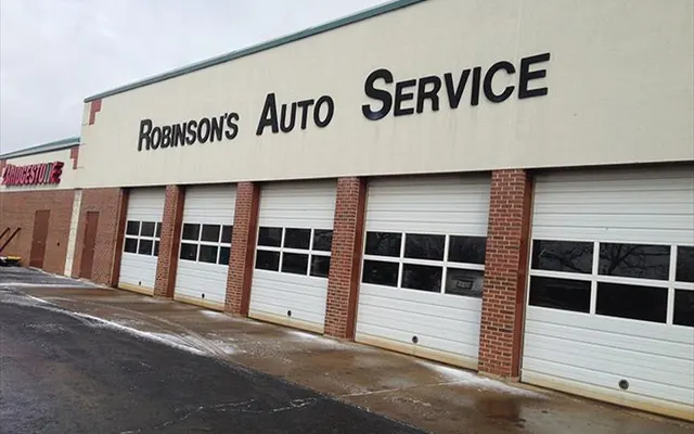 Photo of Robinson's Auto Repair Inc, an auto repair shop in Aurora, IL