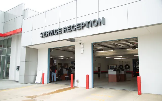 Photo of Roy Schmidt Honda Service Center, an auto repair shop in Effingham, IL