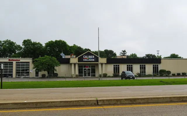 Photo of Caliber Collision, an auto repair shop in Maryville, IL