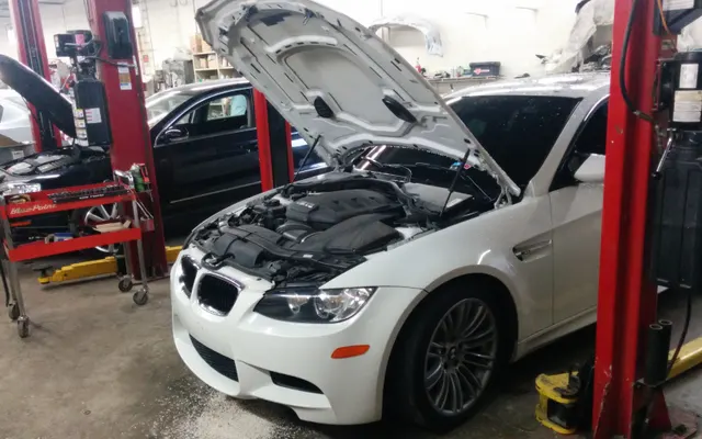 Photo of Steve's Auto, an auto repair shop in Schaumburg, IL