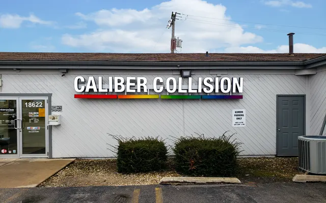 Photo of Caliber Collision, an auto repair shop in Shorewood, IL