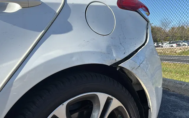 Photo of Caliber Collision, an auto repair shop in Warrenville, IL