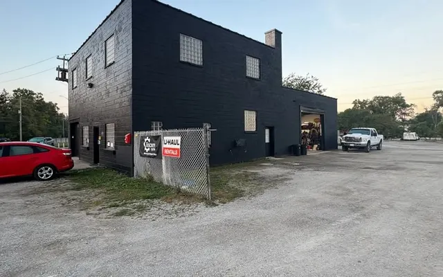Photo of VAR SERVICES LLC, an auto repair shop in Steger, IL