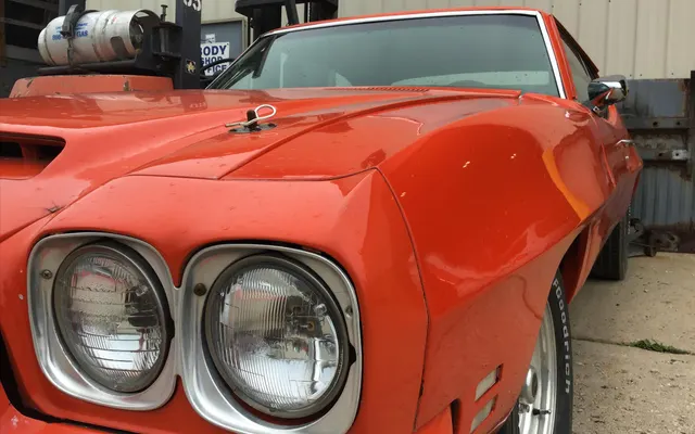 Photo of Crystal Shine Body Shop, an auto repair shop in Plainfield, IL
