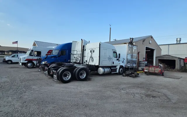 Photo of NEXT LEVEL TRUCK AND TRAILER REPAIR INC, an auto repair shop in Naperville, IL
