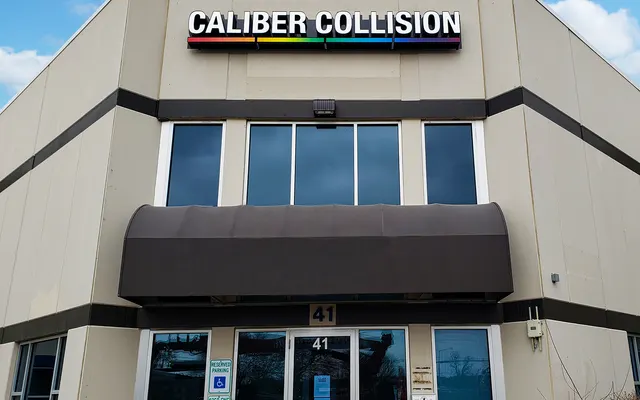 Photo of Caliber Collision, an auto repair shop in Oswego, IL