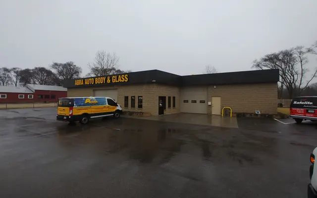 Photo of Caliber Collision, an auto repair shop in Crystal Lake, IL