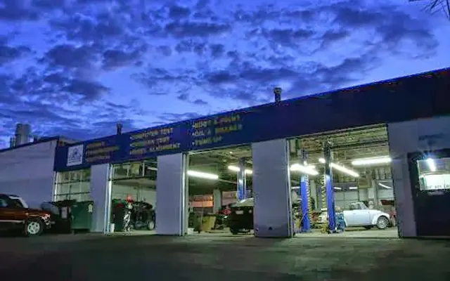 Photo of AutoDome, an auto repair shop in Waukegan, IL