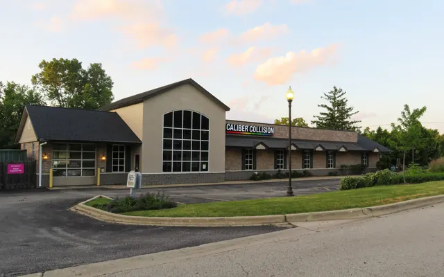 Photo of Caliber Collision, an auto repair shop in Grayslake, IL