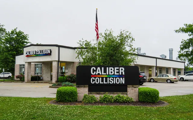Photo of Caliber Collision, an auto repair shop in Glen Carbon, IL