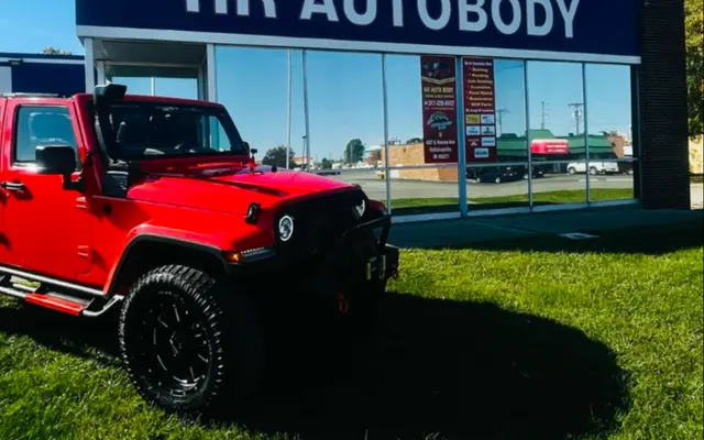 Photo of HR Auto Body, an auto repair shop in Indianapolis, IN