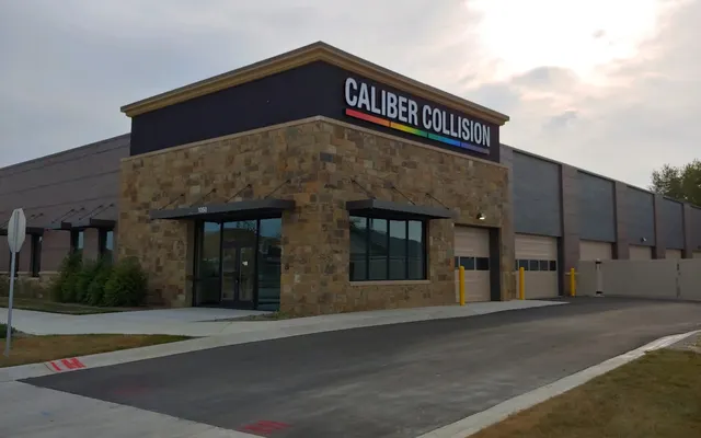 Photo of Caliber Collision, an auto repair shop in Brownsburg, IN
