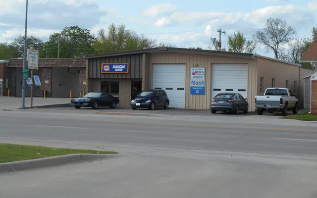 Photo of Roy's Auto Service, an auto repair shop in Parsons, KS