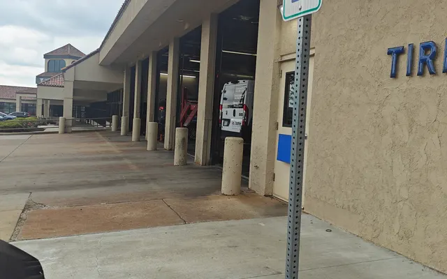 Photo of Oades Brothers Tire & Auto Service - 119th St., an auto repair shop in Overland Park, KS