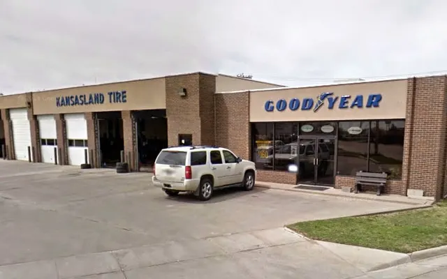 Photo of Kansasland Tire and Service, an auto repair shop in Garden City, KS