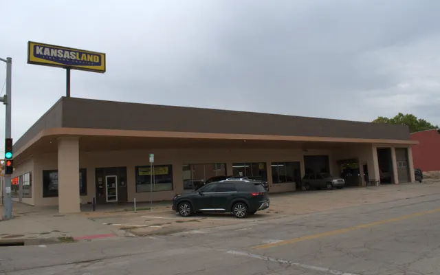 Photo of Kansasland Tire and Service, an auto repair shop in Topeka, KS