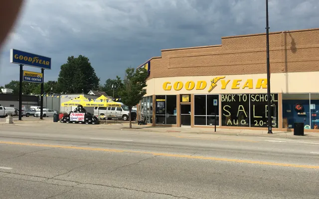 Photo of Kansasland Tire and Service, an auto repair shop in Pittsburg, KS
