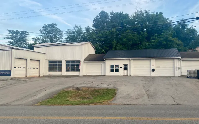 Photo of West Main Tire, an auto repair shop in Campbellsville, KY
