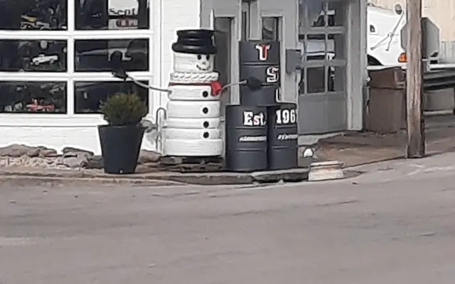 Photo of Thompson's Tire & Service Center, an auto repair shop in Harrodsburg, KY