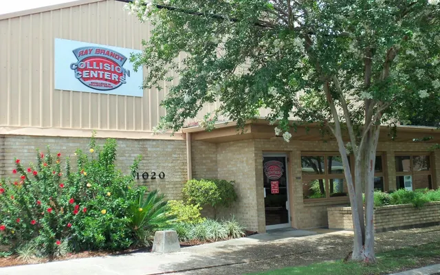 Photo of Edenborn Collision Center, an auto repair shop in Metairie, LA