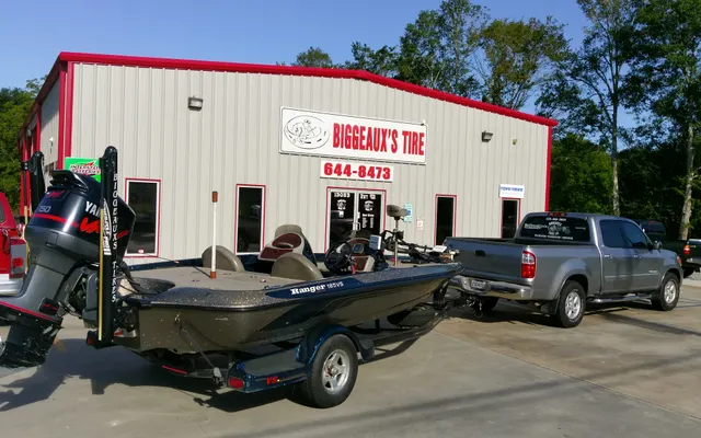 Photo of Biggeaux's Tires, LLC, an auto repair shop in St Amant, LA