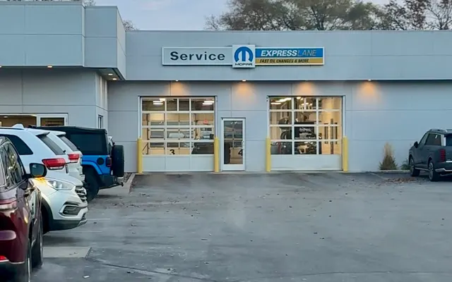 Photo of Serra Chrysler Dodge Jeep Ram Service, an auto repair shop in Traverse City, MI