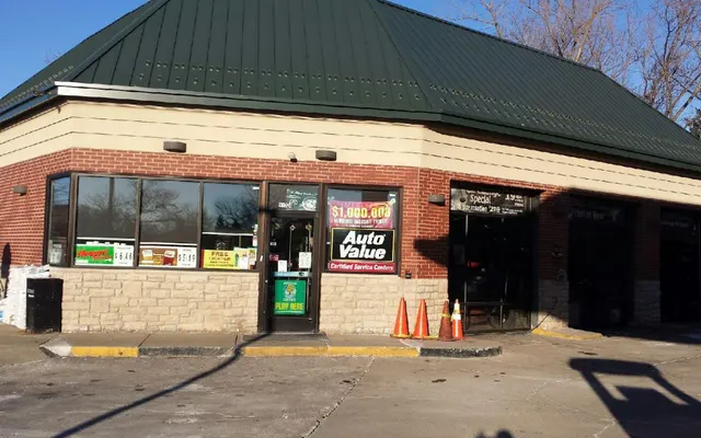 Photo of Bloomfield Marathon, an auto repair shop in Bloomfield Hills, MI