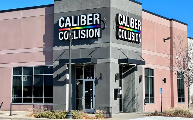 Photo of Caliber Collision, an auto repair shop in Minneapolis, MN
