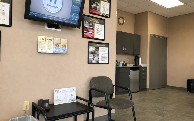 Photo of Caliber Collision, an auto repair shop in Bloomington, MN