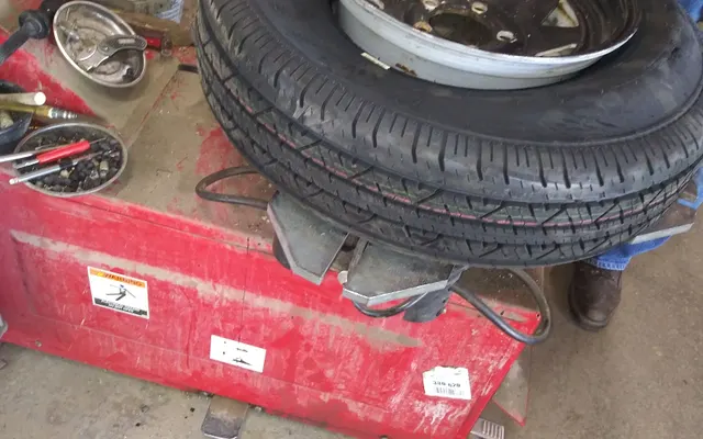Photo of Round About Tire and Automotive, an auto repair shop in Fredericktown, MO