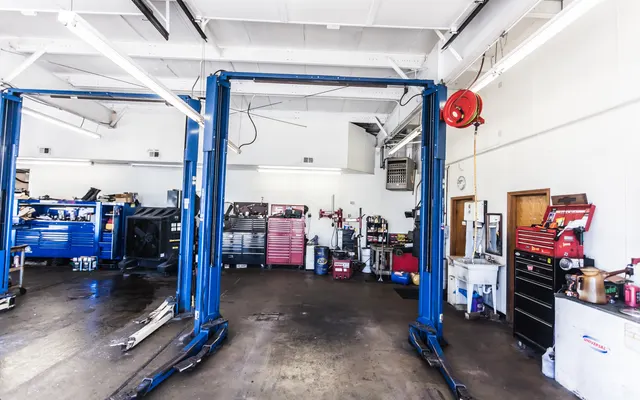 Photo of Sam's Service Center, an auto repair shop in Kansas City, MO